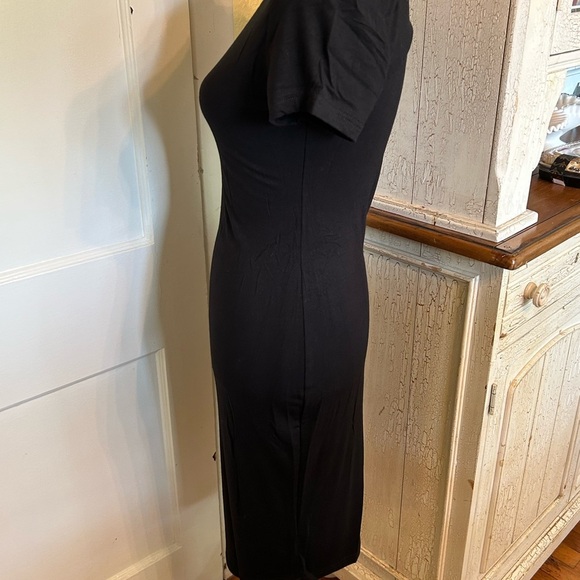 Black T-Shirt Style Midi Dress - Picture 3 of 9